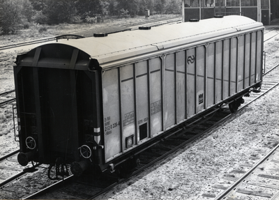 169853 Afbeelding van de gesloten goederenwagen (schuifwandwagen) nr. 21 84 212 0 226-6 (type Hbiss, serie 21 84 212 0 ...